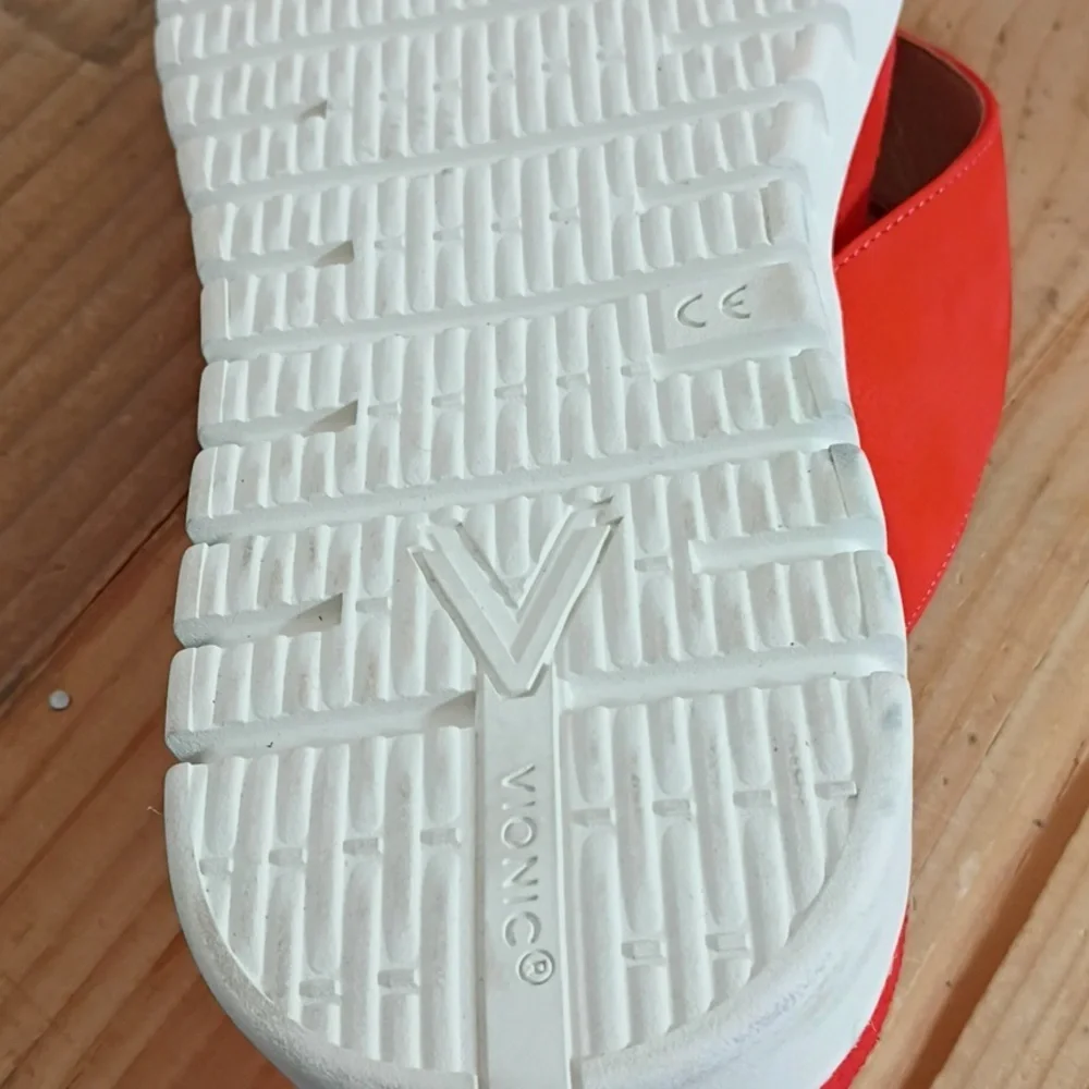 Vionic Uptown Marin Toe Post Sandal Cherry Tomato Nubuck Size 12W